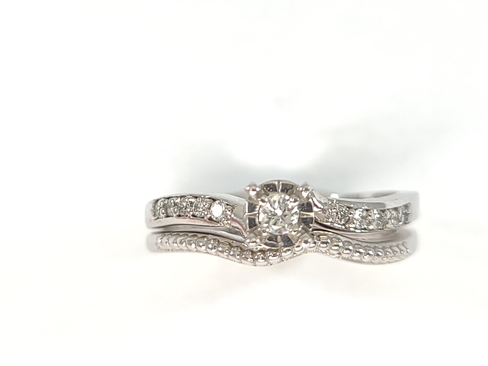 Bague or blanc 16 pts dia tot i-1 Bague or blanc 16 pts dia tot i-1