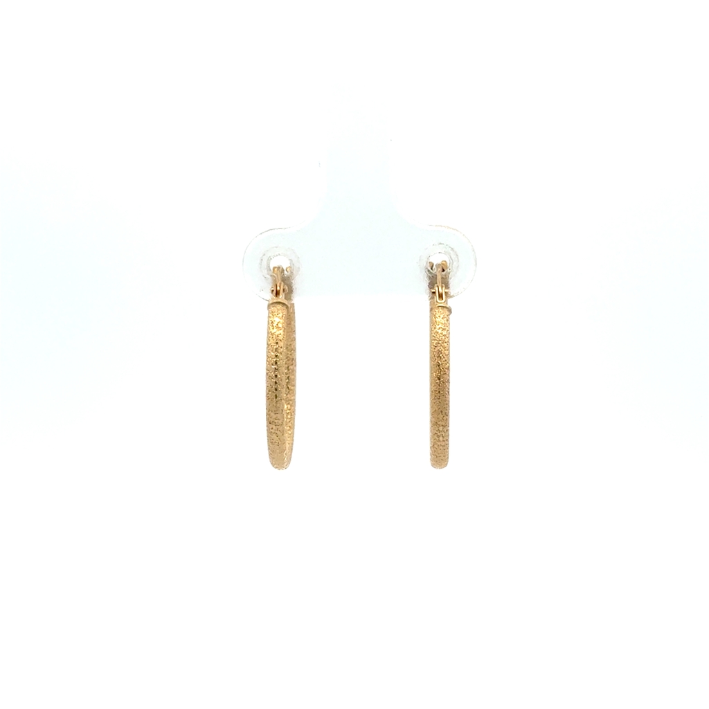 Anneaux texturés, or jaune 10 carats