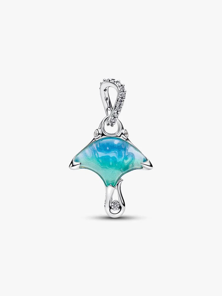 Bille raie manta, argent, zircons incolores, nacre biorésine, verre de Murano bleu-vert