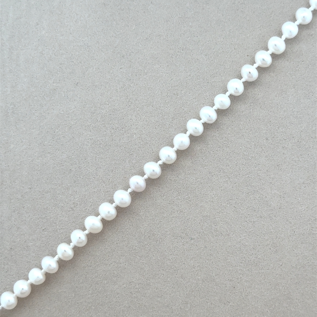 Bracelet or jaune 14 carats perles d’eau douce 4,5 à 5 mm