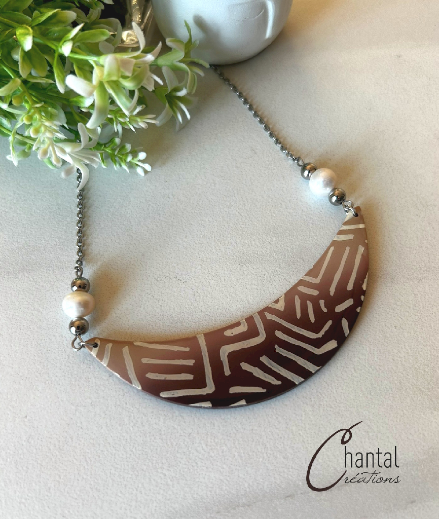 Collier Antonitta marron, acier inoxydable, argyle polymère, perles d'eau douce