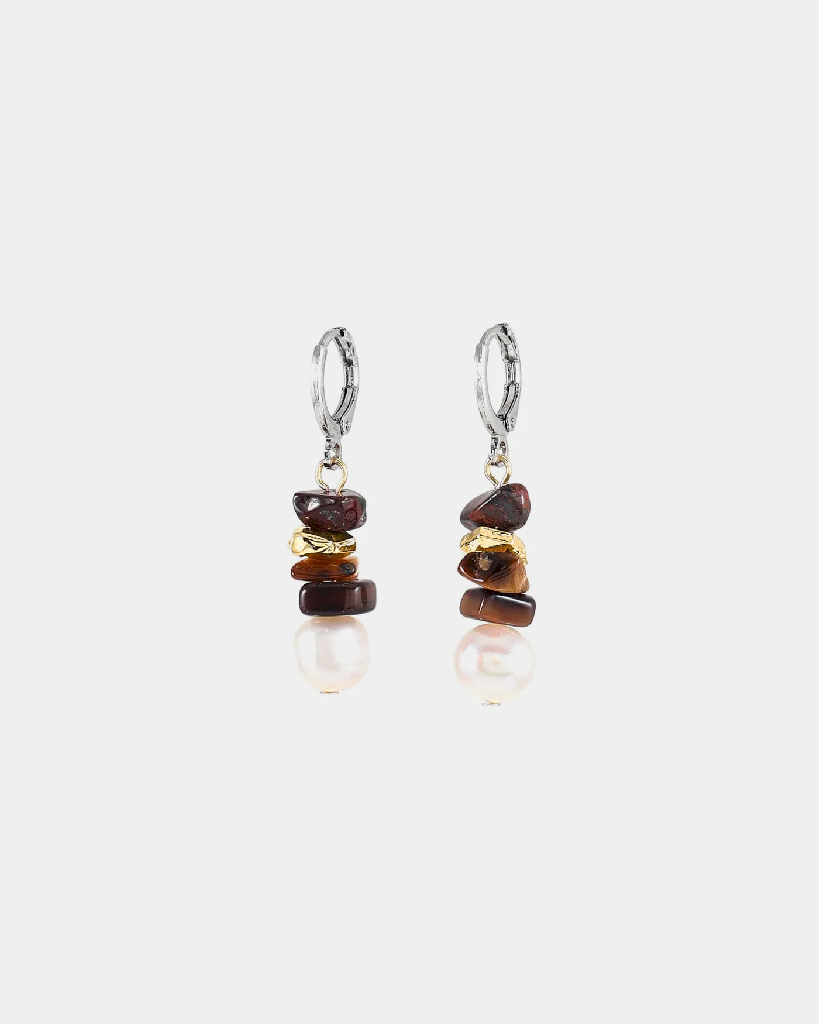 Boucles d'oreilles pendantes acier inoxydable, étain finition or jaune 22 carats, verre coloré, perles d'eau douce - ORCUS-MOKAMOUS - Anne-marie Chagnon