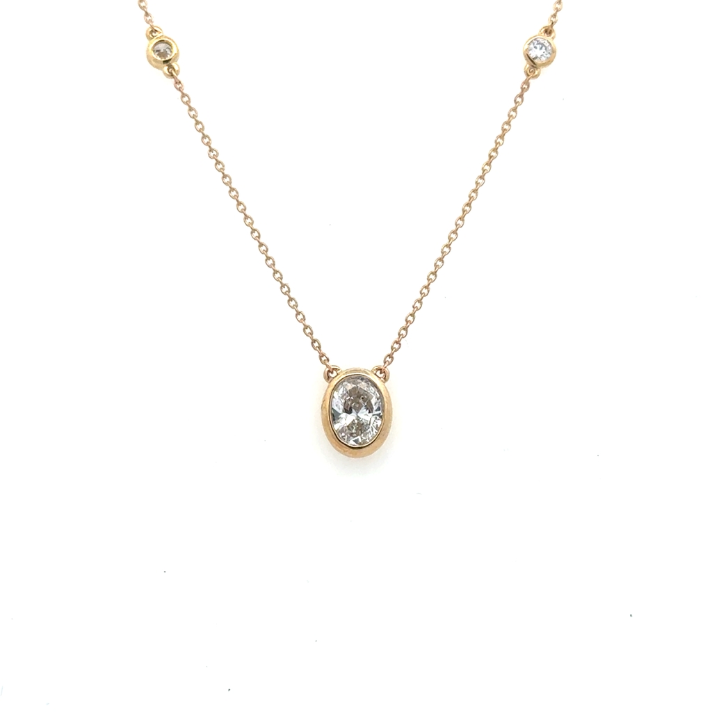 Pendentif en or jaune 10 carats avec 100 points de diamants de laboratoire au total