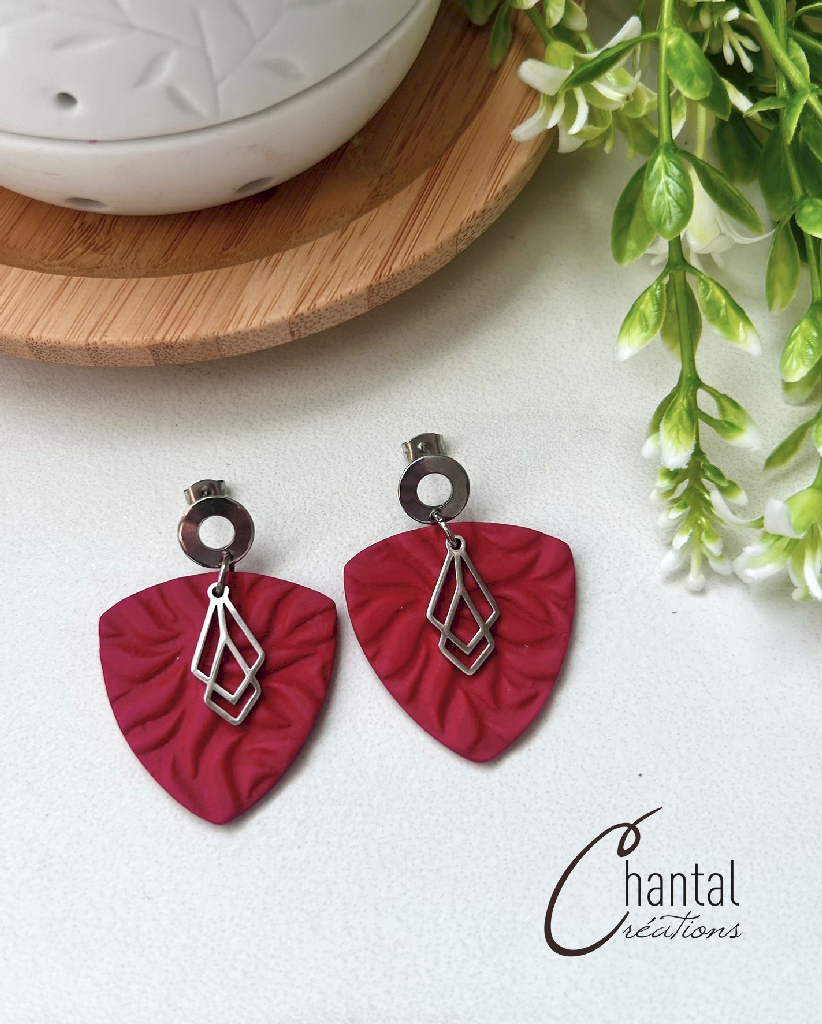 Boucles d'oreilles pendantes Adèle rouge, argile polymère, acier inoxydable