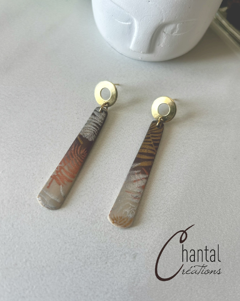 Boucles d'oreilles pendantes Giselle fougère, argile polymère, acier inoxyable doré