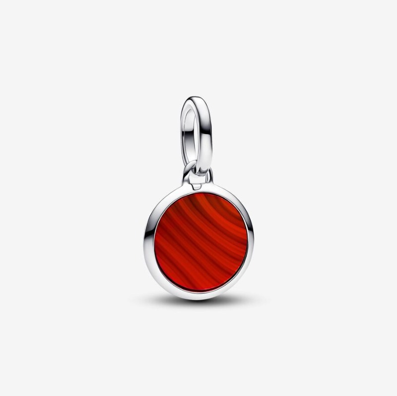 Bille mini-médaillon à graver en argent avec verre de Murano rouge Bille mini-médaillon à graver en argent avec verre de Murano rouge