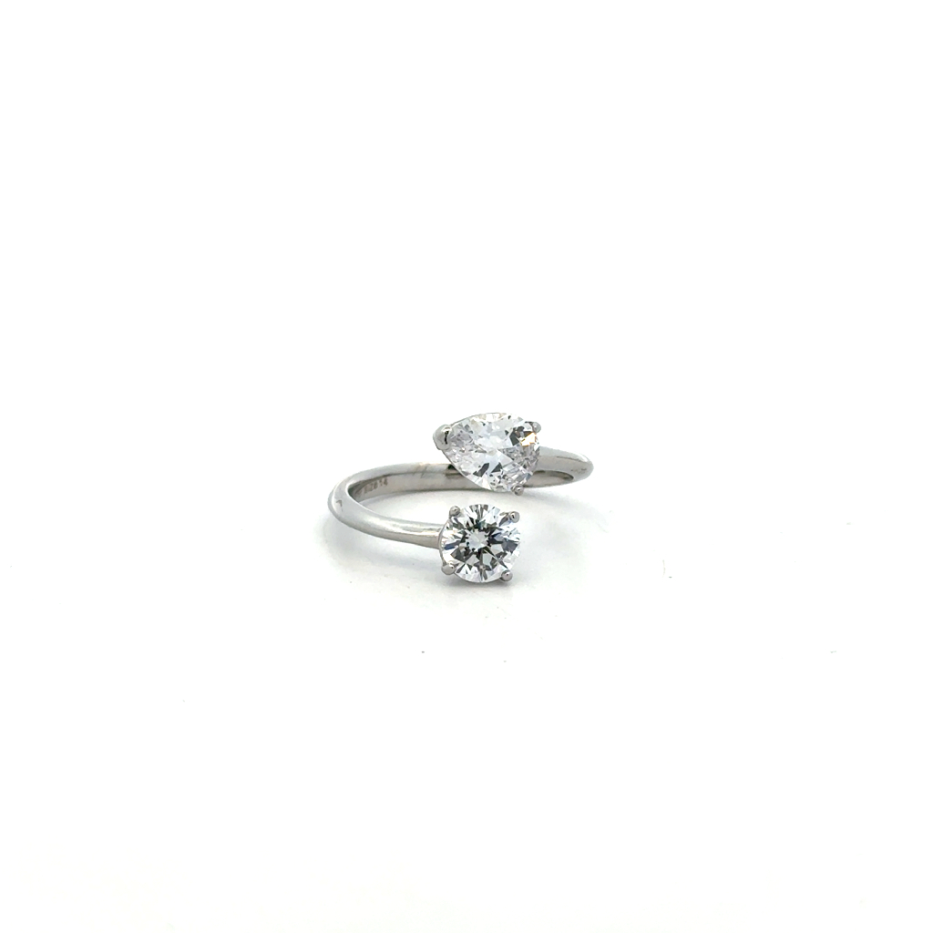 Bague acier inoxydable et zircons incolores