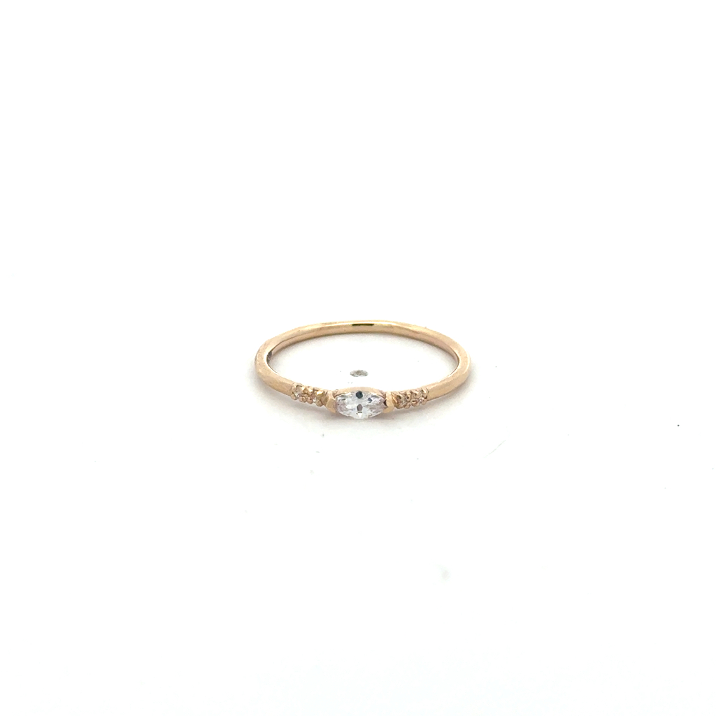 Bague or jaune 10 carats, zircons incolores
