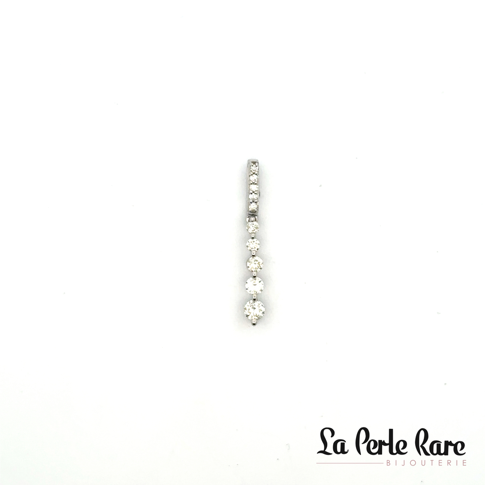 Pendentif or blanc, 33 pts dia tot