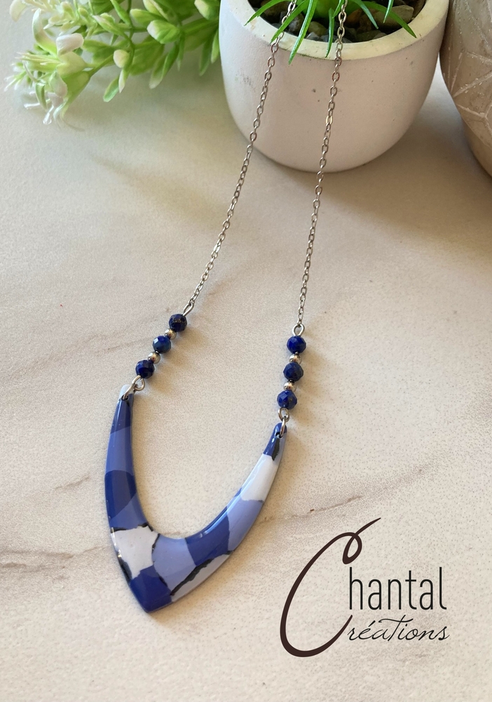 Collier Isha bleu, argile polymère, acier inoxydable, lapis lazuli - 25-CO-9 - Création Chantal