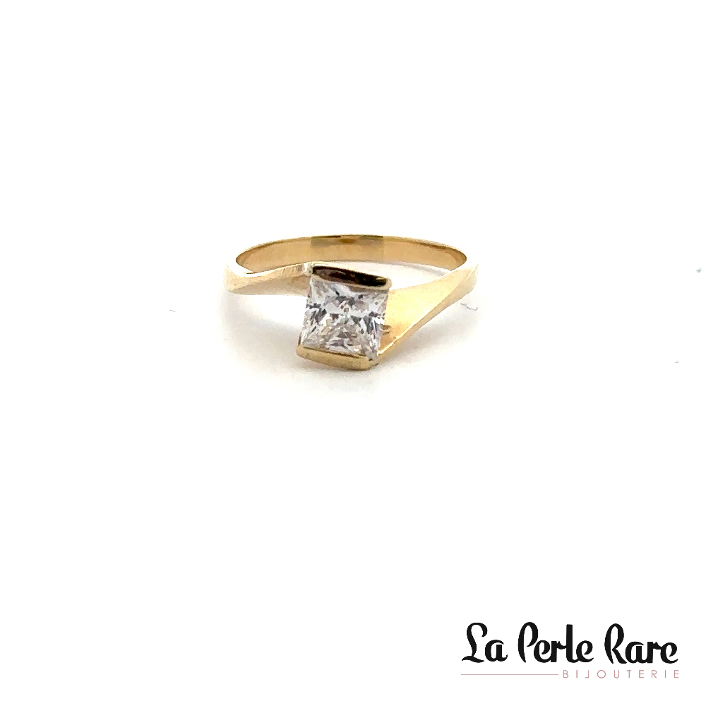 Bague solitaire, or jaune 14 carats, zircon incolore - 1950 - Exclusivités