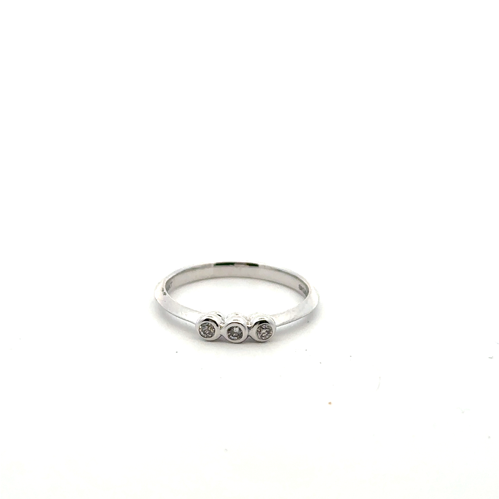 Bague or blanc 10 carats, 8 points de diamant total - 154064 - Exclusivités