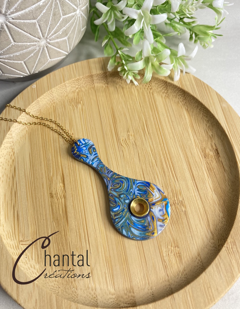 Pendentif Silvia bleu et or, acier doré, argile polymère - 23-PE-12 - Création Chantal