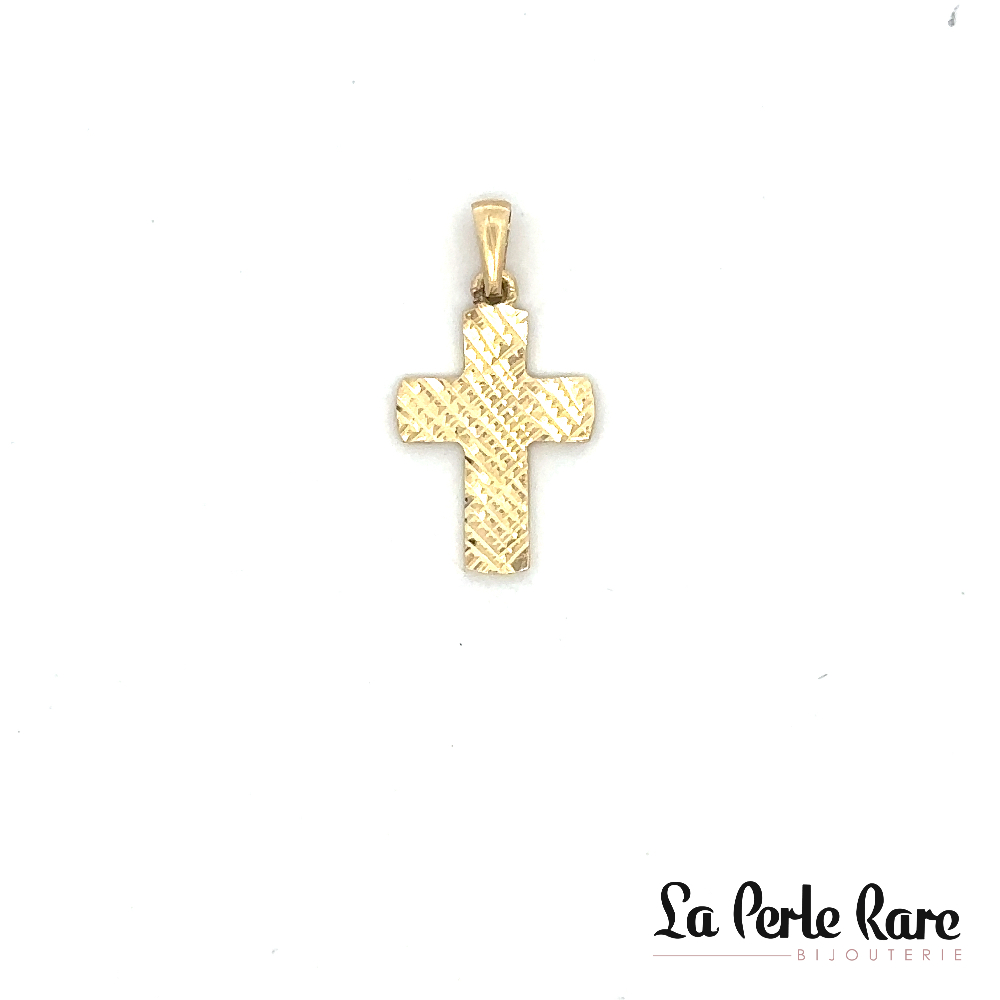 Pendentif croix texturée, or jaune 10 carats Pendentif croix texturée, or jaune 10 carats
