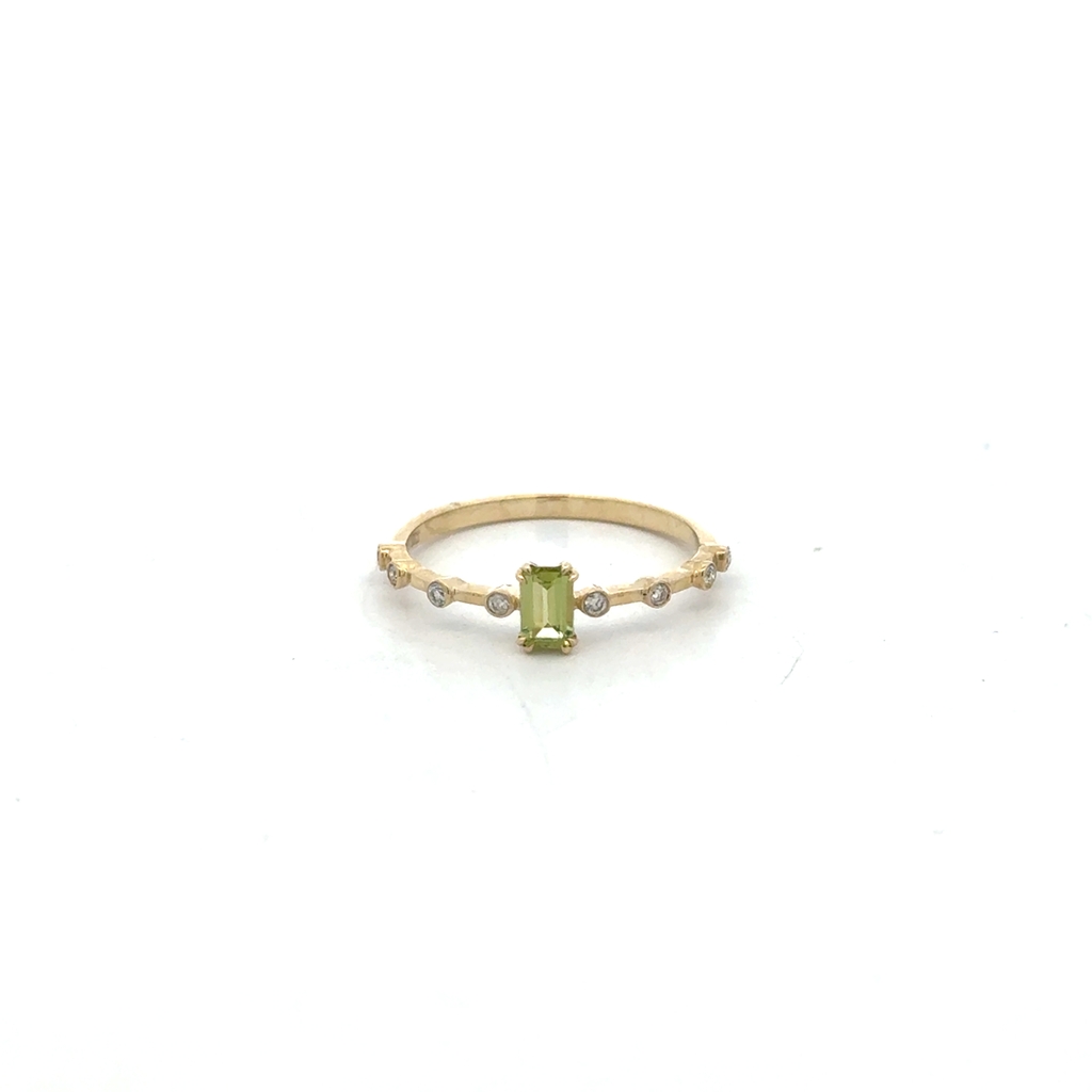 Bague or jaune 10 carats, péridot, 8 points de diamant total