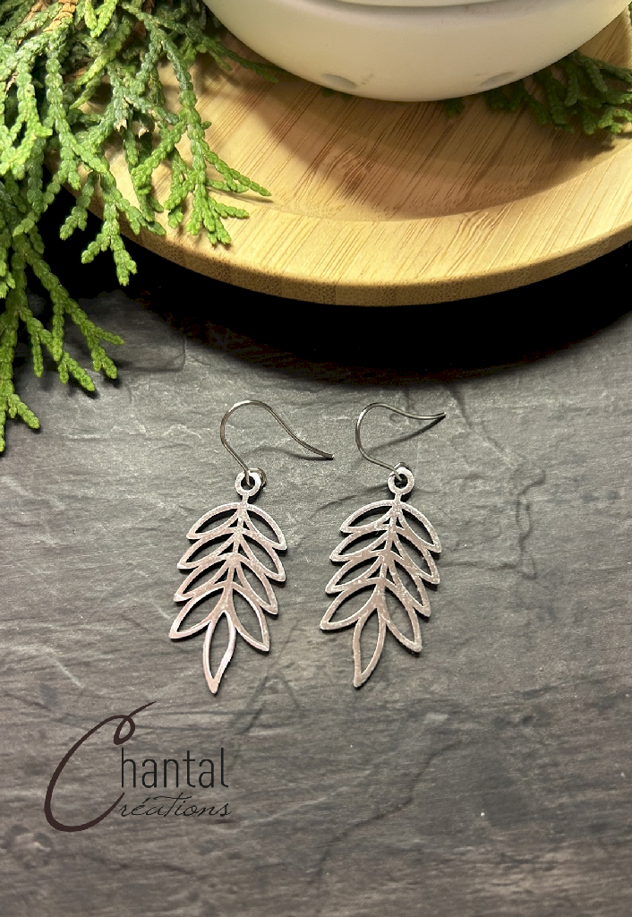 Boucles d'oreilles pendantes Fougères, acier inoxydable - 25-BO-47 - Création Chantal