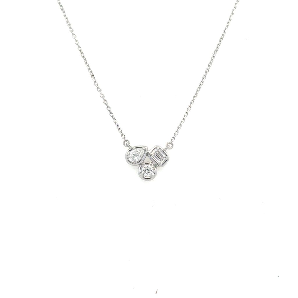 Pendentif en or blanc 10 carats avec 30 points de diamants de laboratoire au total