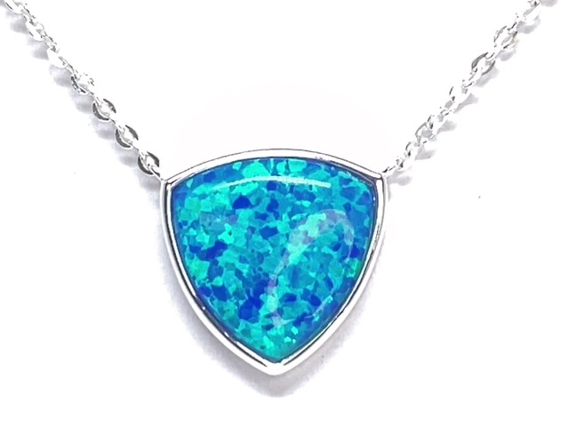 Collier argent, opale bleue synthétique