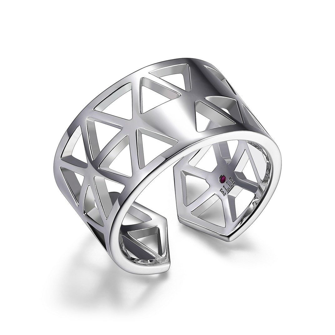 Bague en argent avec motifs